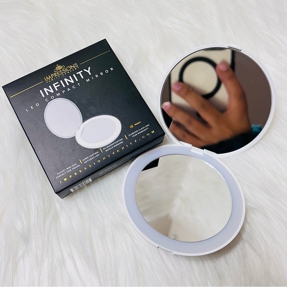 Infinity LED Compact Mirror - Picture 8 of 8